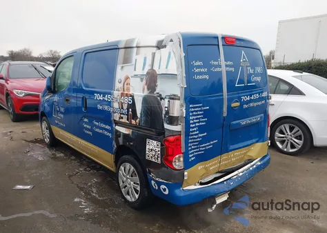 2017 Nissan Nv200 Sv z USA, uszkodzony, nr VIN 3N6CM0KN0HK717333